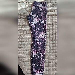 Floral Print Leggings - Black and Pink